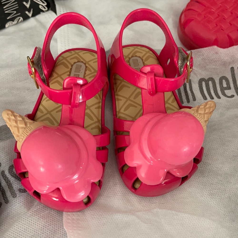 Mini Melissa ice cream cone